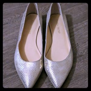 Gold metallic pointed toe flats